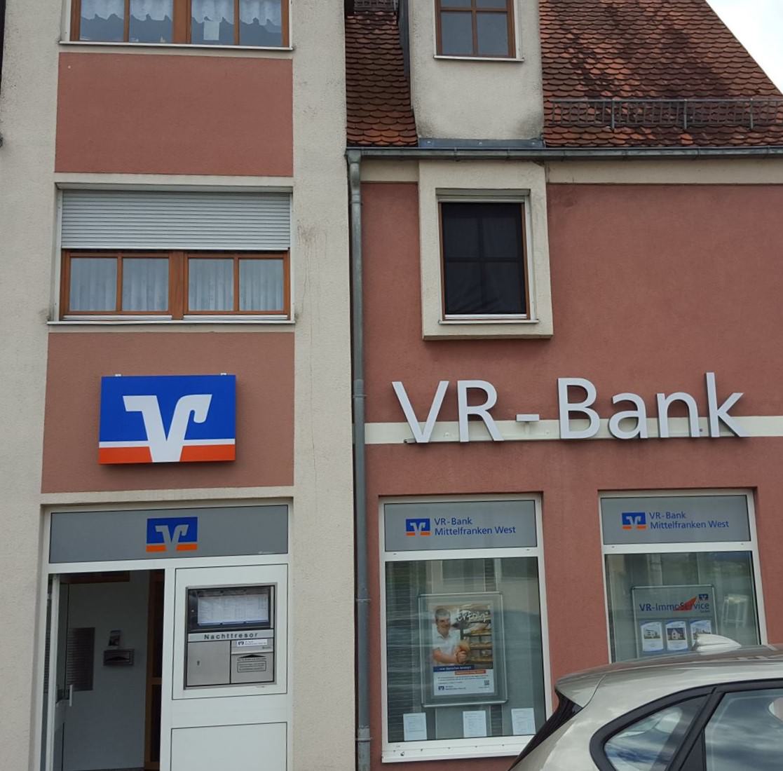 Fräsbuchstaben Metall VR Bank Lichtenau