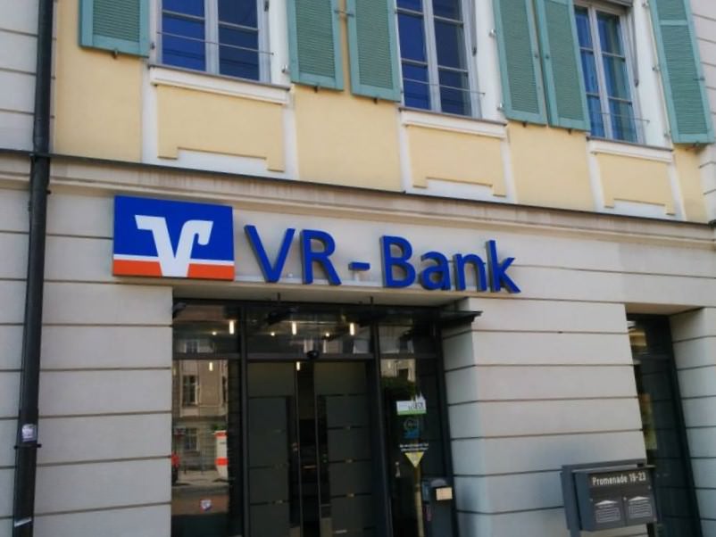 LED Fräsbuchstaben Werbeanlange VR Bank Ansbach1