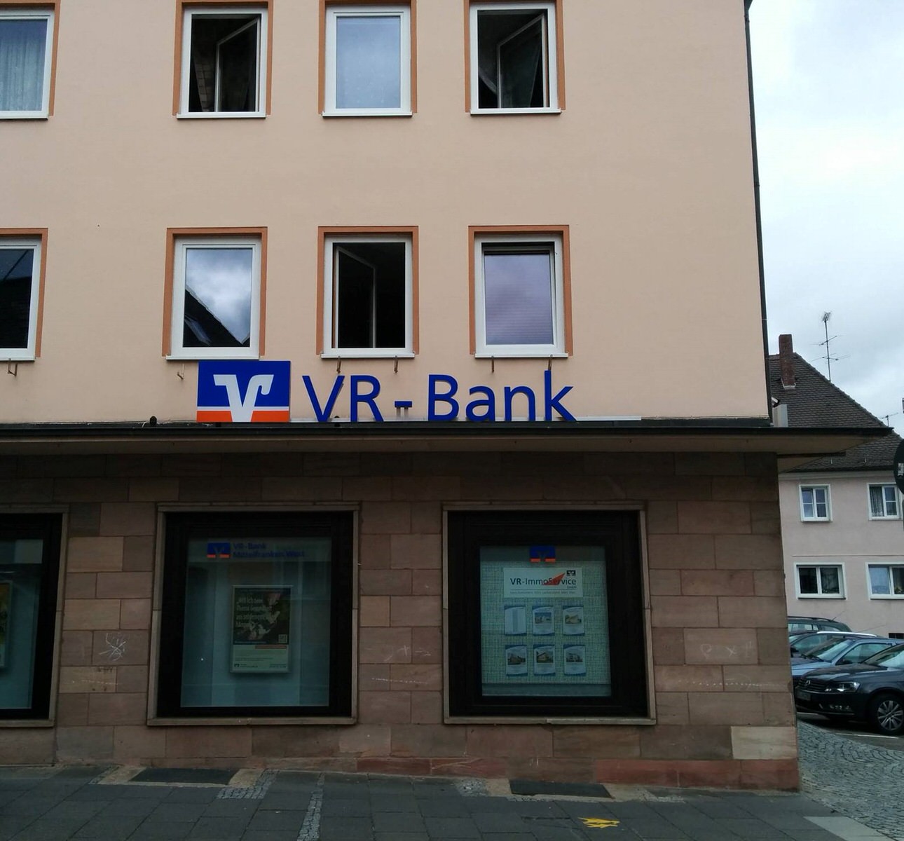 LED Fräsbuchstaben Werbeanlange VR Bank Heilsbronn