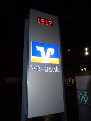 LED Stele Fräsbuchstaben VR Bank Ansbach