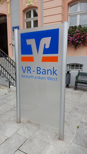 Werbestele VR Bank Gunzenhausen